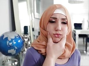 Hijab Hookup Innocent Teen Violet Gems Loses herself & Finds a Side