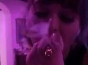 Riley Reid smokes a blunt from lil pump toes