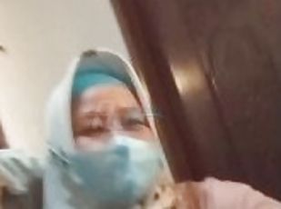 PEMBUAHAN DI AWAL RAMADHAN" _ Fuckin' indonesian hijab bbw milf housewife landlord broker mediator