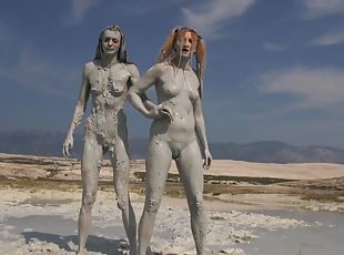 Nazryana - Silver Mud With Queen Snake