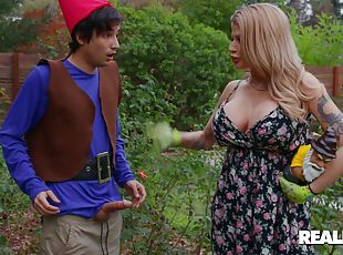 Lil Lawn Gnome Ricky Spanish, Joslyn James - old and young hardcore with blonde mom