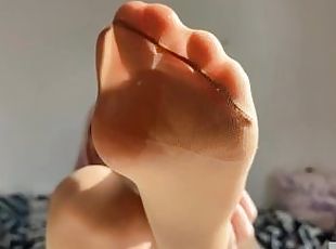 Gagging with a lot of spit: sloppy selfworship feet in nude nylon